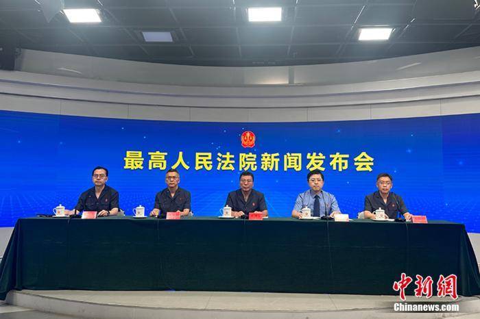 明知买主大额钱款可疑仍多次交易，一金店老板配合电诈人员转移赃款获刑