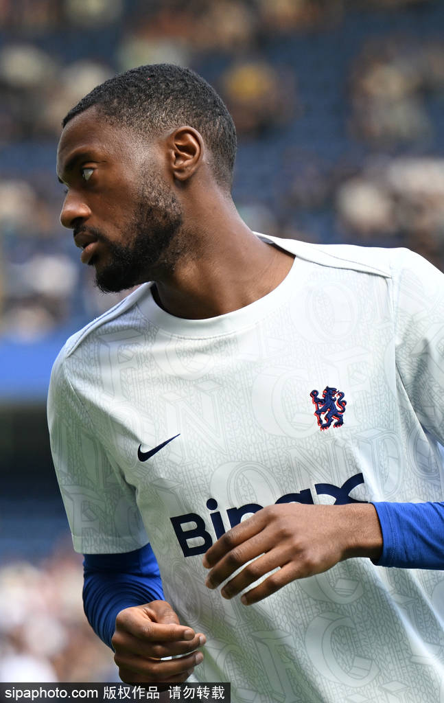 米兰与切尔西谈判恩昆库转会：3000万欧元背后的战术考量与未来展望