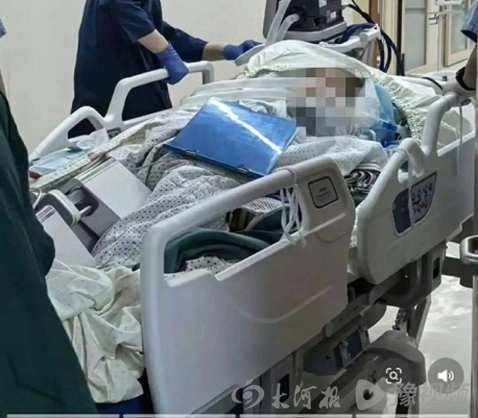 误触“化骨水”女子今日已火化，丈夫称抢救3天花了30多万，涉案者儿子发声