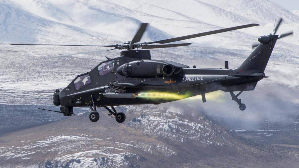 福建舰刚进入，台湾海峡发生激烈对峙：面对直10，英美军舰老实了