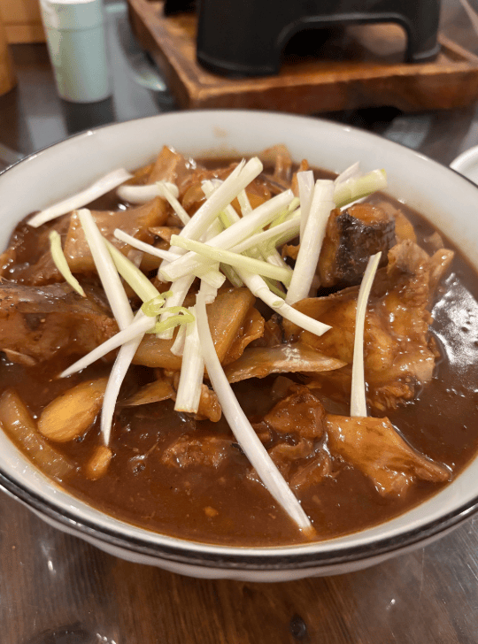 一口沦陷!潮新闻吃货圈网友实测“老姜”同款的栗子炒子鸡,甜鲜藏不住