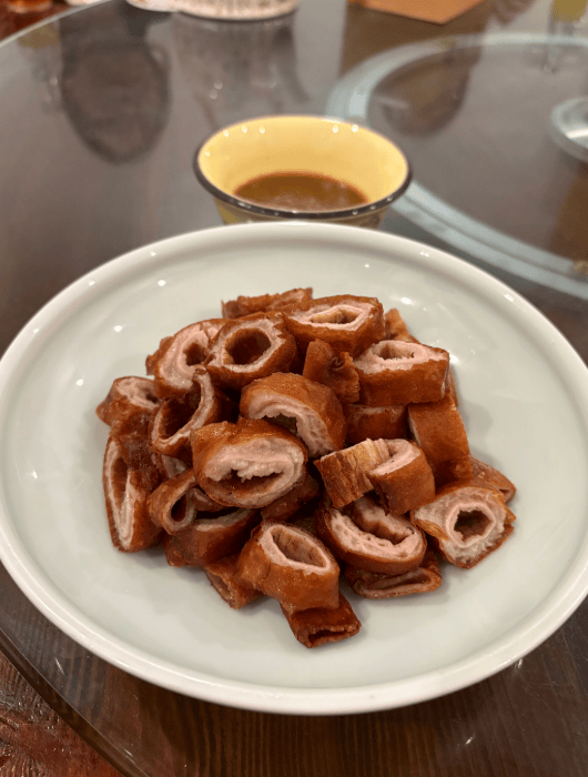 一口沦陷!潮新闻吃货圈网友实测“老姜”同款的栗子炒子鸡,甜鲜藏不住